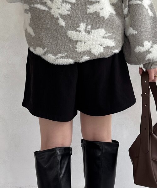 Thevon(ゼボン)の「タックハーフパンツ(その他パンツ・レディース・モカ/ブラック・M)」の5枚目の写真