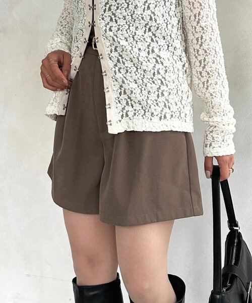 Thevon(ゼボン)の「タックハーフパンツ(その他パンツ・レディース・モカ/ブラック・M)」の11枚目の写真