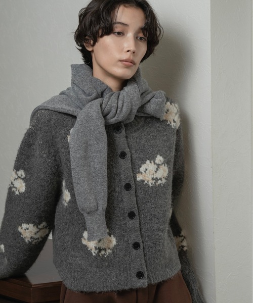 lawgy(ラウジー)の「flower nuance cardigan / フラワーニュアンスカーディガン(カーディガン/ボレロ・レディース・グレー/オートミール・FREE)」の14枚目の写真