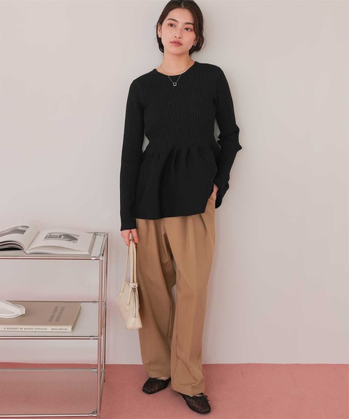 titivate（ティティベイト）の「前後2wayヘンリーネックペプラムニットトップス（ニット/セーター・レディース・ネイビー/レッド/アイボリー/ライトピンク/ブラック/グレイッシュベージュ・S/M/L/XL）」の12枚目の写真