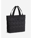 Maison Kitsune（メゾンキツネ）の「CHEVRON QUILTED LARGE TOTE