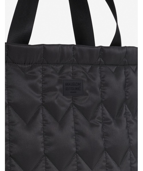セール】CHEVRON QUILTED LARGE TOTE（トートバッグ）｜Maison Kitsune