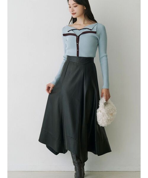 MERCURYDUO(マーキュリーデュオ)の「ハンカチヘムフレアスカート(スカート・レディース・ブラック/ブラウン・SMALL/MEDIUM)」の2枚目の写真