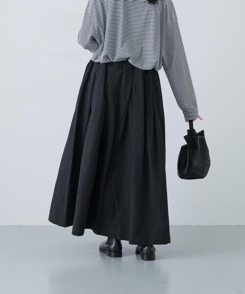 かぐれ（カグレ）の「Tuck skirt（スカート・レディース・ライトベージュ/ブラック・FREE）」の3枚目の写真