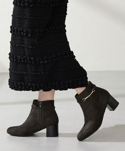 WA ORiental TRaffic（ダブルエーオリエンタルトラフィック）の「ビット モチーフ ショートブーツ /52403（ブーツ・レディース・ブラウン/ブラック/グレー・S/M/L/LL）」の2枚目の写真