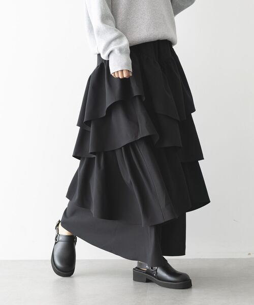 GARAGE OF GOOD CLOTHING（ガレージオブグッドクロージング）の「ムジランダムティアードフリルスカート（スカート・レディース・グレー/ブラック・FREE）」の4枚目の写真