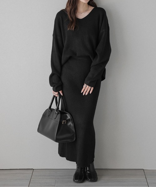 AMELY(エミリー)の「リブニットセットアップ(セットアップ・レディース・ブラック/グレー/ベージュ/ブラウン・フリー)」の2枚目の写真