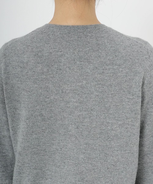 STRAWBERRY-FIELDS(ストロベリーフィールズ)の「エイミーアンゴラ_リボンモチーフ刺しゅうニットカーディガン(カーディガン/ボレロ・レディース・オフホワイト/グレー・2)」の9枚目の写真