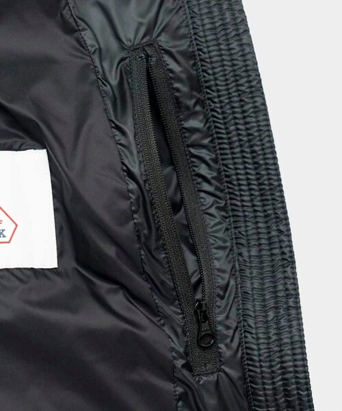 Pyrenex（ピレネックス）の「【PYRENEX/ピレネックス】ARIAL VEST（ダウンベスト・メンズ・ブラック/ベージュ・S/M/L）」の7枚目の写真