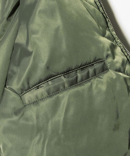 AVIREX（アヴィレックス）の「【別注】＜AVIREX＞ MA‐1（MA-1・メンズ・オリーブ/ブラック・M/L/XL）」の15枚目の写真