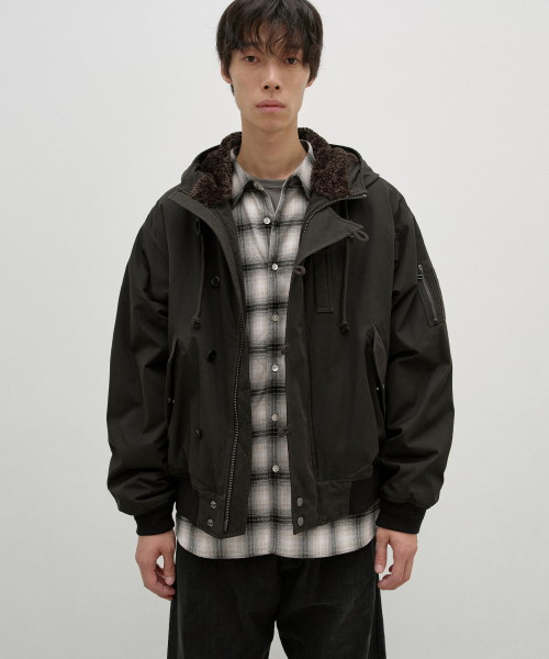 INSILENCE(インサイロンス)の「N-2Bパイロットパーカー カーキブラウン(ブルゾン・レディース・その他・SMALL/MEDIUM/LARGE)」の1枚目の写真