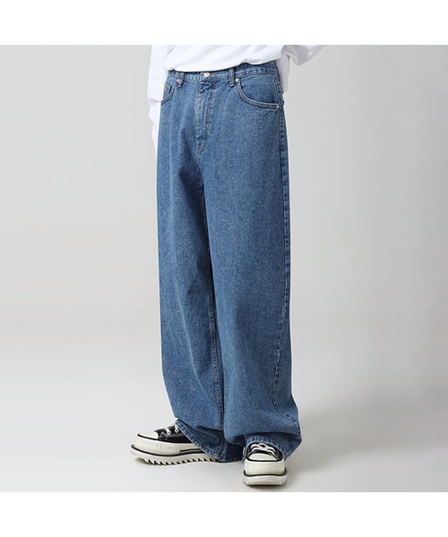 AVANDRESS(アバンドレス )の「This is wide pants SKY BLUE(デニムパンツ・レディース・その他・1(S)/2(M)/0(XS)/3(L)/4(XL))」の1枚目の写真