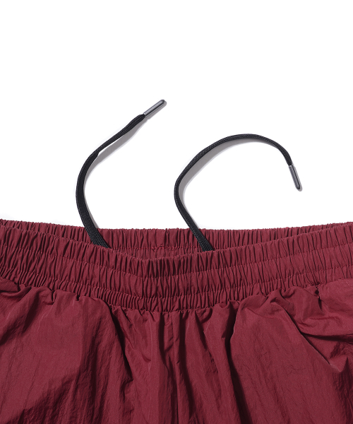 GAKKAI UNIONS(ガッカイユニオンズ)の「スパークルナイロンラインパンツレッド(スウェットパンツ・レディース・その他・SMALL/MEDIUM/LARGE)」の9枚目の写真