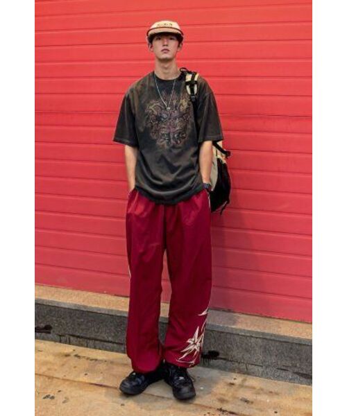 GAKKAI UNIONS(ガッカイユニオンズ)の「スパークルナイロンラインパンツレッド(スウェットパンツ・レディース・その他・SMALL/MEDIUM/LARGE)」の7枚目の写真