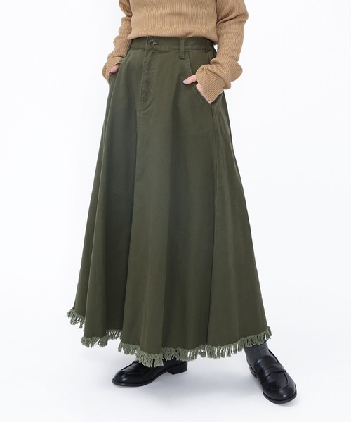 PUNYUS（プニュズ）の「フリンジロングスカート（スカート・レディース・ブラウン/ライトブルー/カーキ/ブラック・1/2/3/4）」の3枚目の写真