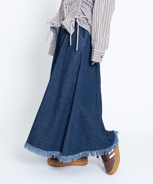 PUNYUS（プニュズ）の「フリンジロングスカート（スカート・レディース・ブラウン/ライトブルー/カーキ/ブラック・1/2/3/4）」の13枚目の写真