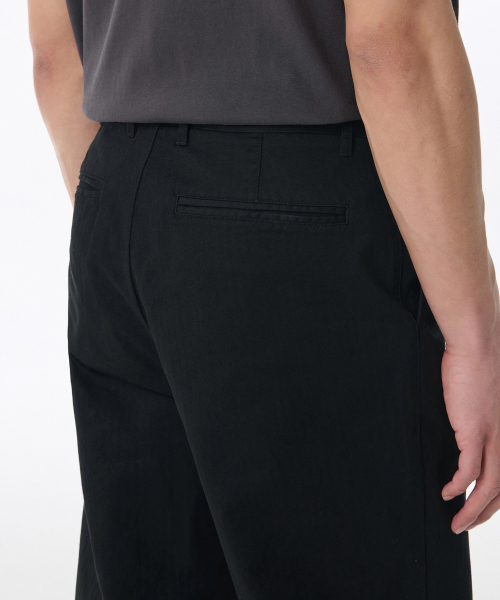 MUSINSA STANDARD（ムシンサスタンダード）の「コットンヘリンボーンテーパードパンツ[ブラック]（その他パンツ・メンズ・その他・31/33/26/27/28/29/38/42/36/34/32/30）」の5枚目の写真