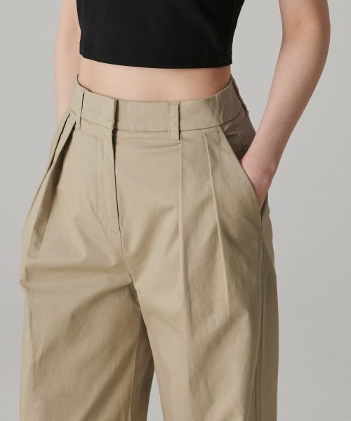MUSINSA STANDARD WOMAN（ムシンサスタンダードウーマン）の「ウィメンズリバースツーピンタックワイドチノパンツ[ベージュ]（その他パンツ・レディース・その他・30/24/25/26/27/28/29）」の10枚目の写真