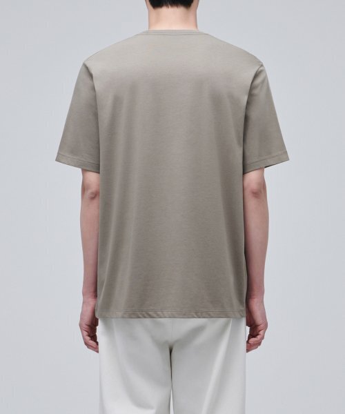 MUSINSA STANDARD（ムシンサスタンダード）の「[クールタンダード] ベーシッククルーネックTシャツ [ダスティベージュ]（Tシャツ/カットソー・メンズ・その他・MEDIUM/LARGE/X-LARGE/XX-LARGE/XXX-LARGE/SMALL）」の3枚目の写真