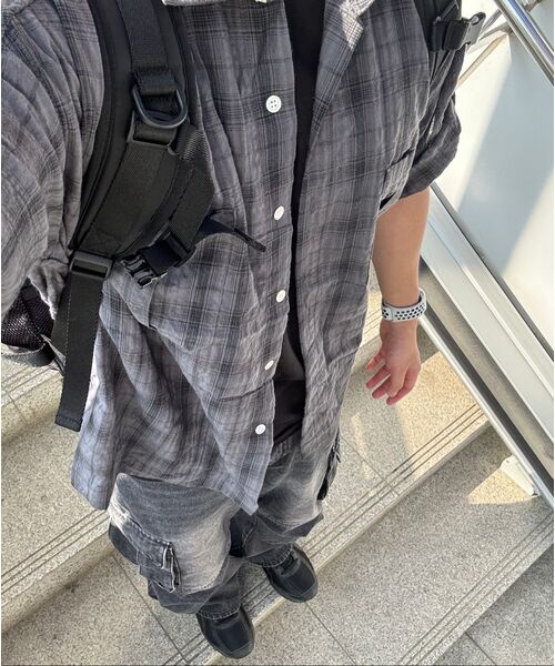 TRILLION(トリリオン)の「パラシュートカーゴリベットデニムパンツ(ブラック)(デニムパンツ・レディース・その他・SMALL/MEDIUM/LARGE/X-LARGE)」の3枚目の写真