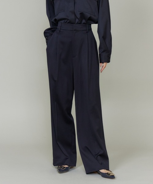 INED(イネド)の「TWサテンセミワイドパンツ(その他パンツ・レディース・ネイビー/キャメル/チャコールグレー・9号/11号/7号)」の2枚目の写真