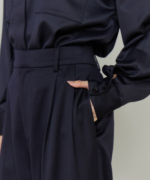 INED(イネド)の「TWサテンセミワイドパンツ(その他パンツ・レディース・ネイビー/キャメル/チャコールグレー・9号/11号/7号)」の15枚目の写真