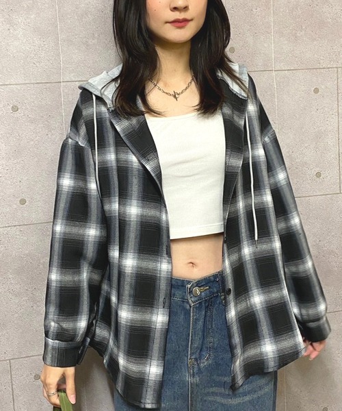 NANEA(ナネア)の「フード付きチェック柄シャツ(シャツ/ブラウス・レディース・ブラック・フリー)」の9枚目の写真