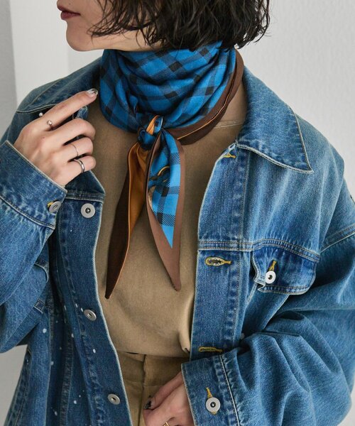 ear PAPILLONNER(イアパピヨネ)の「クラシックチェックストール(ストール/ショール・レディース・レッド/サックスブルー・FREE)」の8枚目の写真