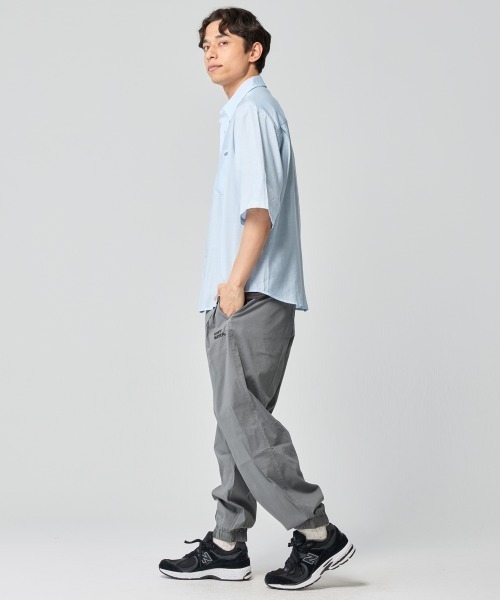 KRIFF MAYER(クリフメイヤー)の「【撥水・防汚】コンフォートジョガーパンツ(その他パンツ・メンズ・グレー/ブラック/オリーブ/ベージュ/モカ・SMALL/MEDIUM/LARGE/X-LARGE)」の9枚目の写真