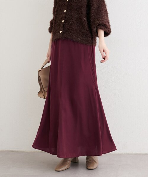natural couture(ナチュラルクチュール)の「リボンベルト付きサテンスカート(スカート・レディース・ボルドー/オフホワイト/チャコールグレー・FREE)」の3枚目の写真