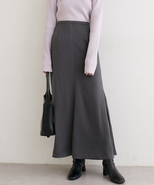 natural couture(ナチュラルクチュール)の「リボンベルト付きサテンスカート(スカート・レディース・ボルドー/オフホワイト/チャコールグレー・FREE)」の12枚目の写真