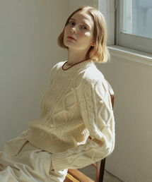 YUPPE（ヨッペ）の「BELL CABLE KNIT_CREAM（ニット/セーター）」