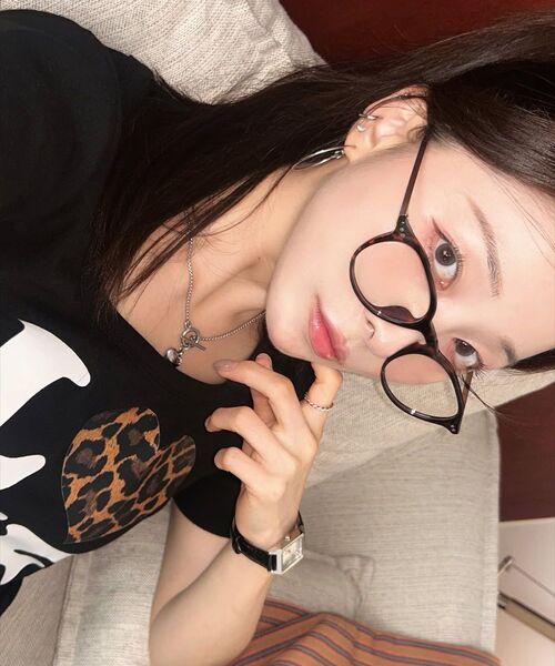 KATRINA K(カトリーナケイ)の「ラブブラウンレオパードスリムフィット半袖Tシャツ-2カラー(Tシャツ/カットソー・レディース・ホワイト/ブラック・FREE)」の9枚目の写真