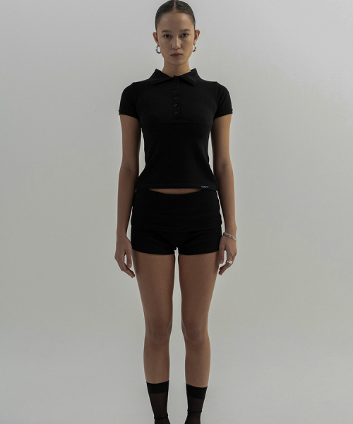 Flat Polo Top (BLACK) — плоская поло‑футболка чёрная