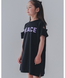 MAZEMAZE（マゼマゼ）の「ジーンズベーセカンド PEACE肩あきワンピース（ワンピース）」