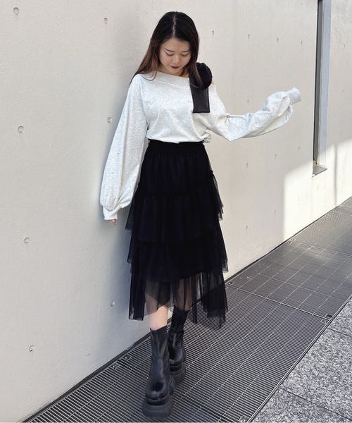 one way（ワンウェイ）の「袖ビジューリボンワンショルトレーナー（Tシャツ/カットソー・レディース・グレー/ブルー/アイボリー/スミクロ・FREE）」の18枚目の写真