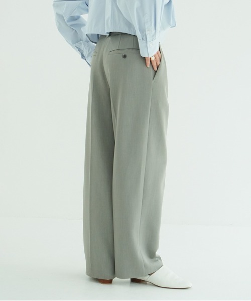 CLANE（クラネ）の「2WAY TUCK STRAIGHT PANTS（スラックス・レディース・ブルー/グレー/ブラック・0/1/2）」の11枚目の写真