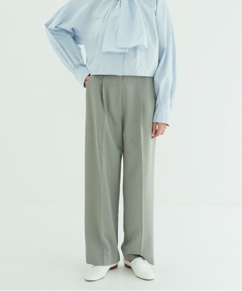 CLANE（クラネ）の「2WAY TUCK STRAIGHT PANTS（スラックス・レディース・ブルー/グレー/ブラック・0/1/2）」の10枚目の写真