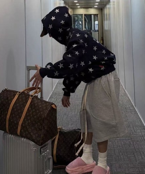 DIAVEL（ディアベル）の「【秋冬新作】スターNYCプリント 裏起毛パーカー（パーカー・レディース・ネイビー・M）」の5枚目の写真