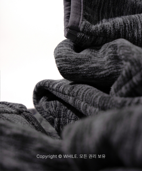 WHILE(ワイル)の「COMFY CLIMBING JACKET (DUSTY MARBLE)(その他アウター・レディース・その他・MEDIUM/LARGE)」の12枚目の写真