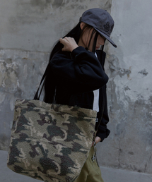 TONY LAWRENCE（トニーローレンス）の「フリースシンボルロゴトートバッグ（トートバッグ）」