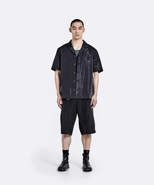 51%（フィフティーワンパーセント）の「Shiny Half shirt - Black（シャツ/ブラウス・メンズ・その他・L/M/XL）」の2枚目の写真