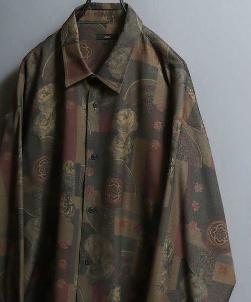 ANPAS（アンパス）の「All-over patterned georgette fluid shirt/ジョーゼット とろみ 総柄長袖シャツ 柄シャツ メンズ ペイズリー/フラワー/幾何学/レトロ/モノトーン（シャツ/ブラウス・メンズ・ブラック系2/ブラック系1/アイボリー系2/ホワイト系1/ブラウン系1/ブラウン系2/ホワイト系2/ブラック系5/ホワイト系3/ライトグレー系1/ブラック系4/ホワイト系5/ベージュ系1/アイボリー系1/ブラック系3/グレー系1/ホワイト系4/ホワイト系6/ベージュ系2/ダークグリーン系1/ダークグリーン系2/ダークブラウン系1/ダークブラウン系2/ダークブラウン系3/ダークブラウン系4・M/L）」の19枚目の写真