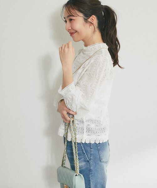 La boutique BonBon(ラブティックボンボン)の「【今すぐお届け!・オケージョン対応】レースブラウス(シャツ/ブラウス・レディース・ホワイト/ネイビー・FREE)」の4枚目の写真