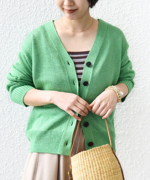SHIPS（シップス）の「〈手洗い可能〉ブライト ペーパー Vネック ニット カーディガン（カーディガン/ボレロ・レディース・オフホワイト/ネイビー/グリーン・ONE SIZE）」の12枚目の写真