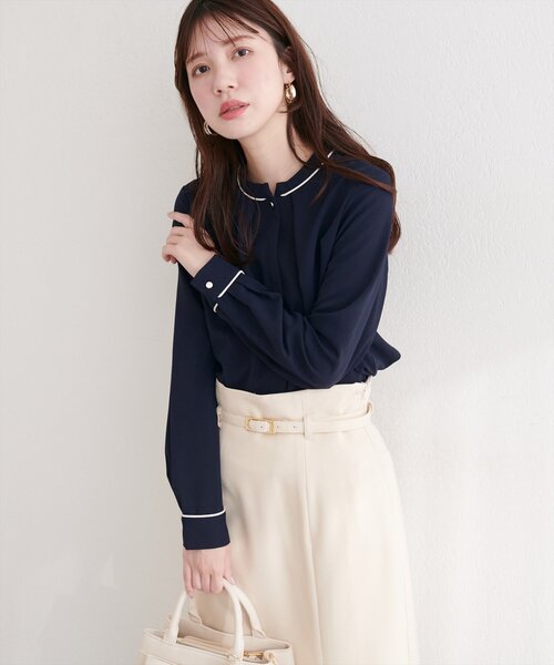 natural couture（ナチュラルクチュール）の「スタンドカラーパイピングブラウス（シャツ/ブラウス・レディース・オフホワイト/ベージュ/ネイビー/サックスブルー・FREE）」の12枚目の写真