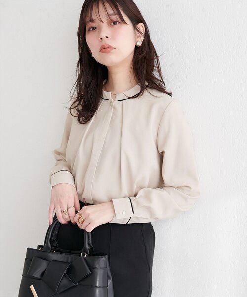 natural couture（ナチュラルクチュール）の「スタンドカラーパイピングブラウス（シャツ/ブラウス・レディース・オフホワイト/ベージュ/ネイビー/サックスブルー・FREE）」の7枚目の写真