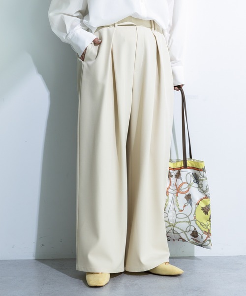 Green　Parks（グリーンパークス）の「デザインタックワイドパンツ（スラックス・レディース・グレー/ライトベージュ/ブラック・FREE）」の3枚目の写真