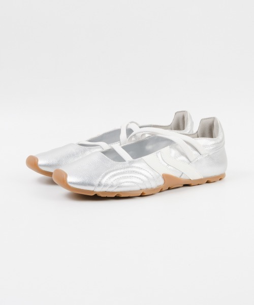STEVE MADDEN（スティーブマデン）の「メリージェーンスニーカー/S.MADDEN JOISIE-XS（スニーカー・レディース・ブラック/シルバー・23.0cm/23.5-24/24.5cm/22.5cm/23.5cm/24.0cm）」の5枚目の写真