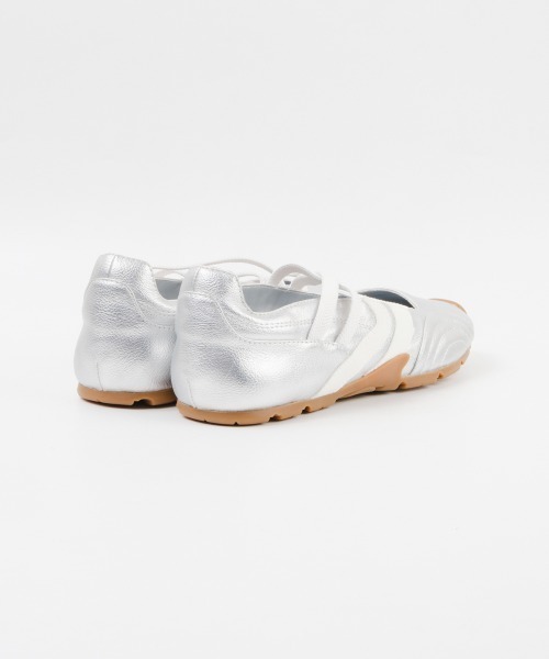 STEVE MADDEN（スティーブマデン）の「メリージェーンスニーカー/S.MADDEN JOISIE-XS（スニーカー・レディース・ブラック/シルバー・23.0cm/23.5-24/24.5cm/22.5cm/23.5cm/24.0cm）」の7枚目の写真